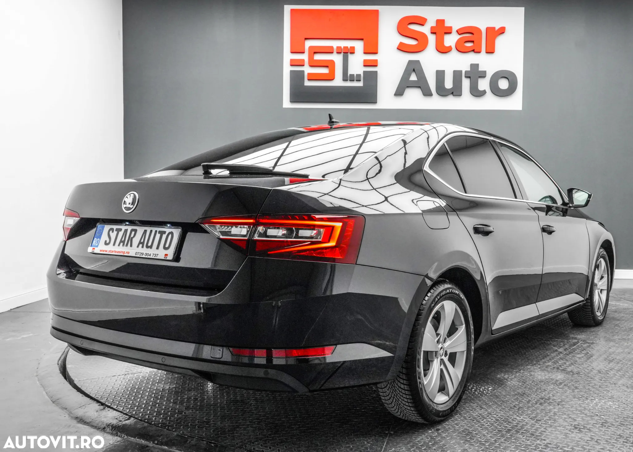 Skoda Superb 1.6 TDI DSG Ambition - 6