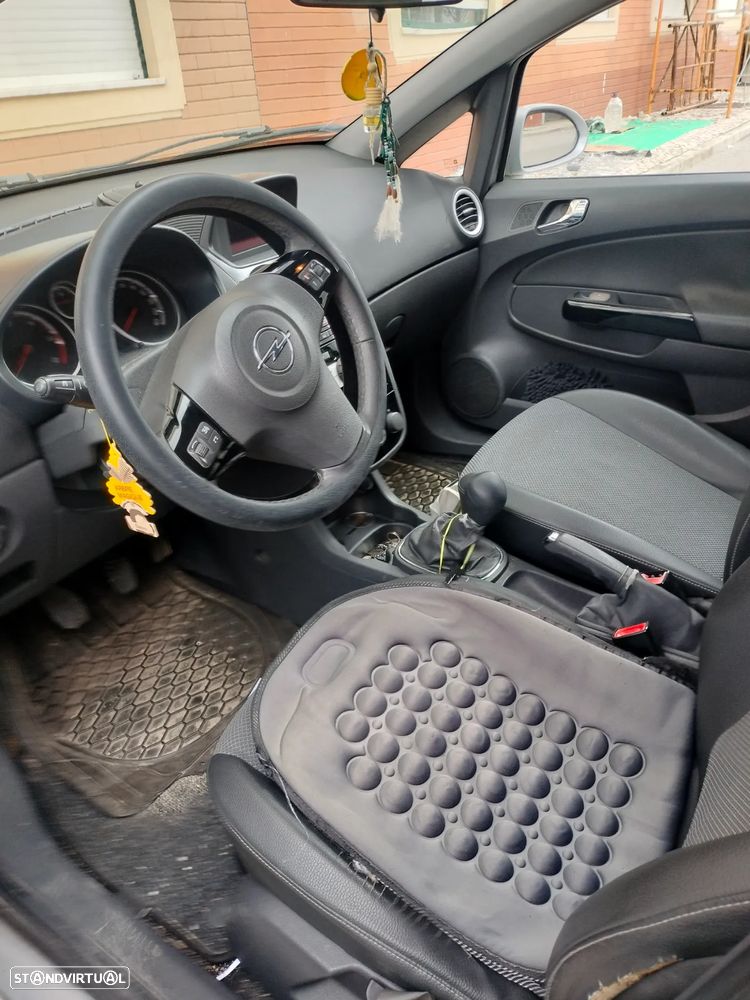 Opel Corsa 1.3 CDTI Enjoy - 1