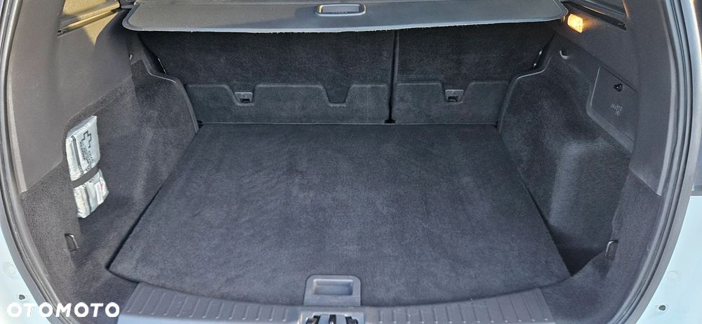 Ford Kuga 2.0 TDCi FWD ST-Line - 26