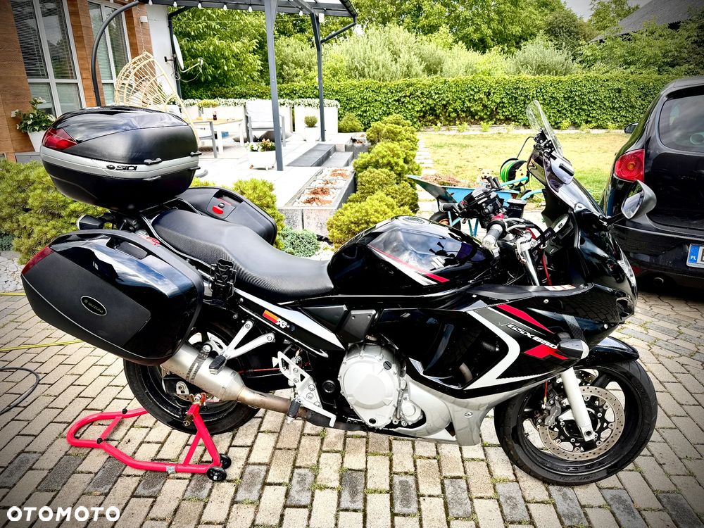 Suzuki GSX - 5