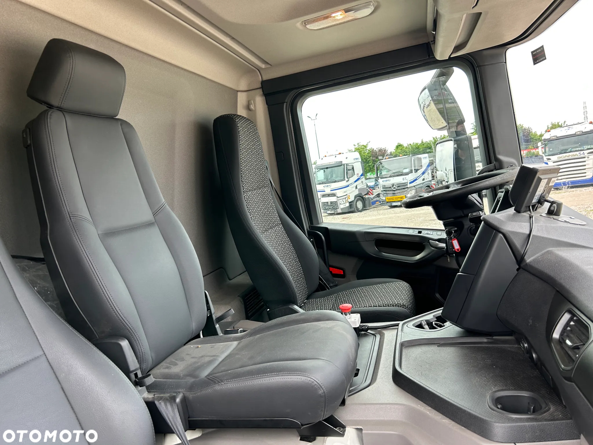 Scania P 320 DB 6x2*4NA - 37