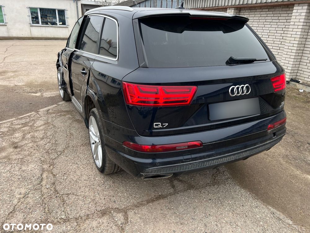 Audi Q7 - 3