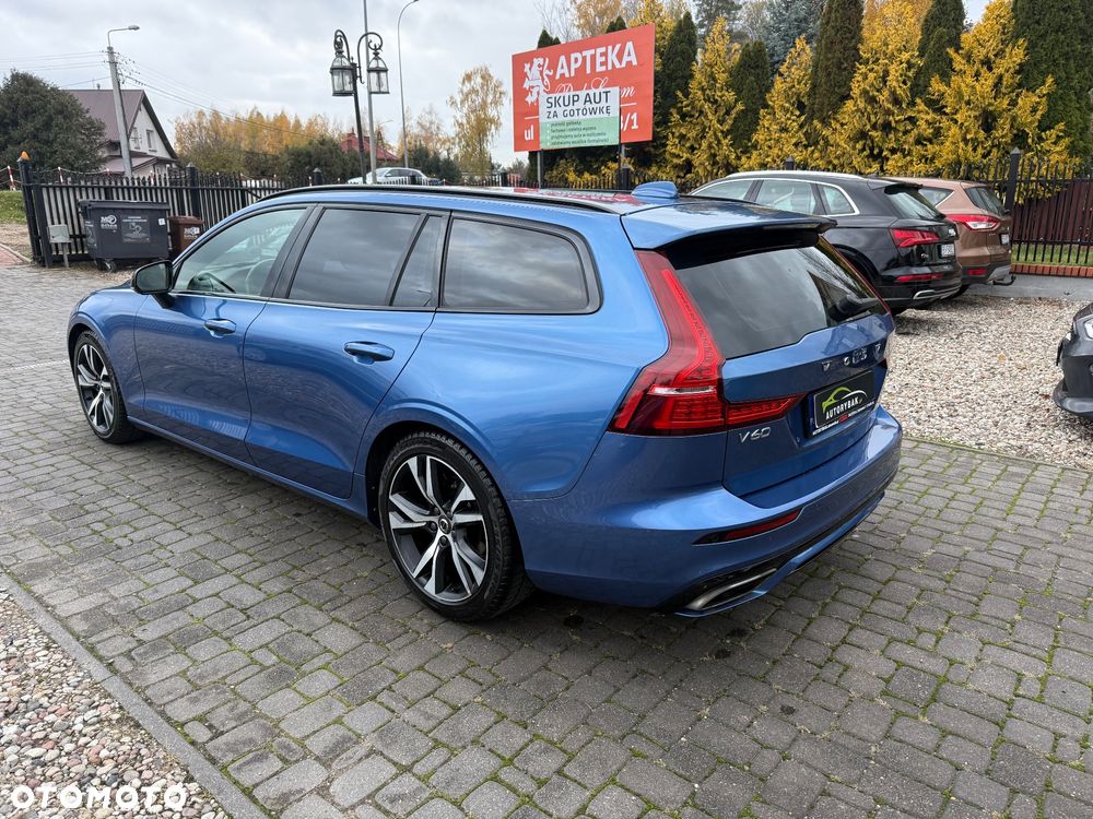 Volvo V60 B4 B R-Design - 34