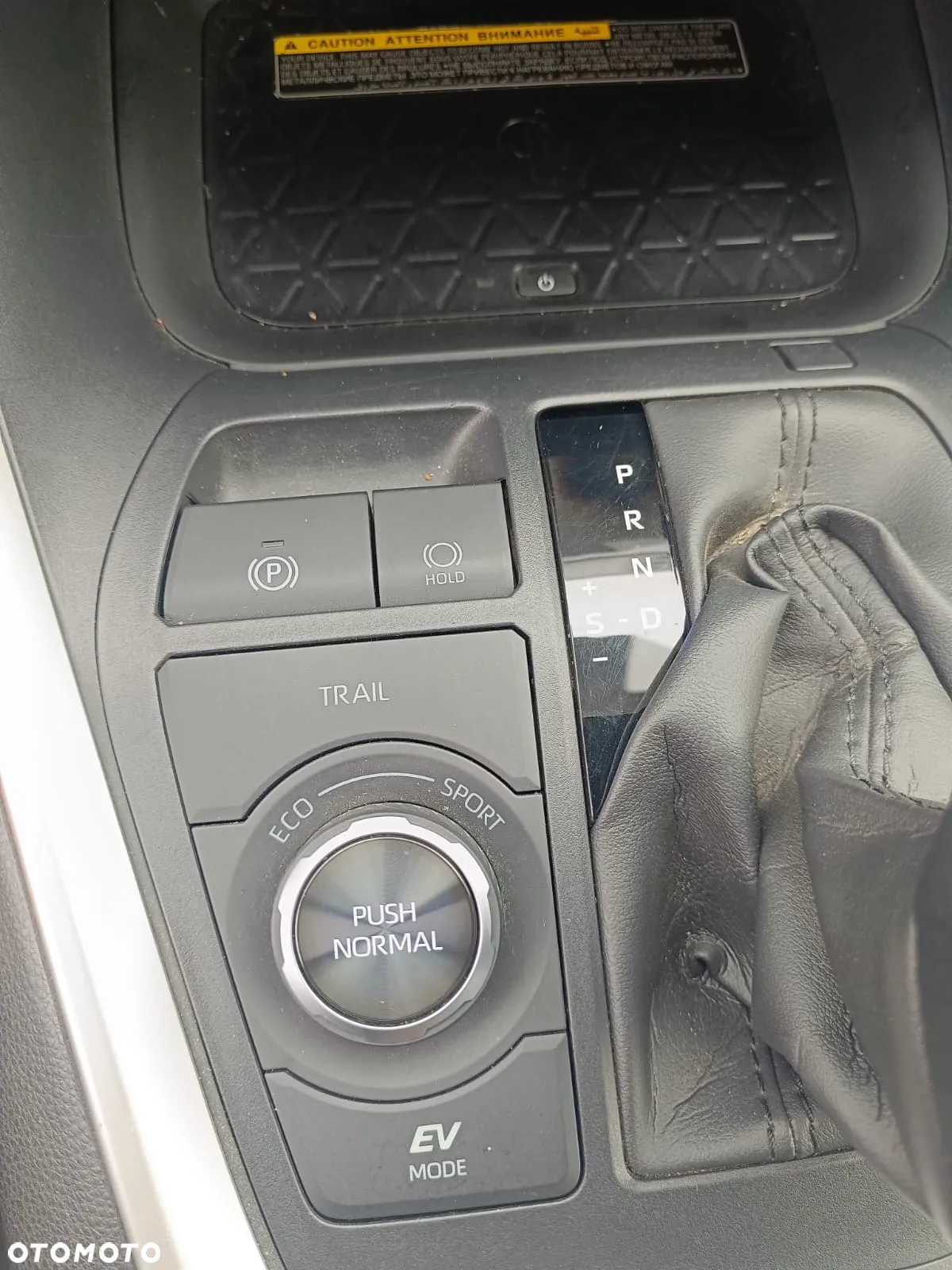 Toyota RAV4 2.5 Hybrid Black Edition by JBL 4x4 - 20