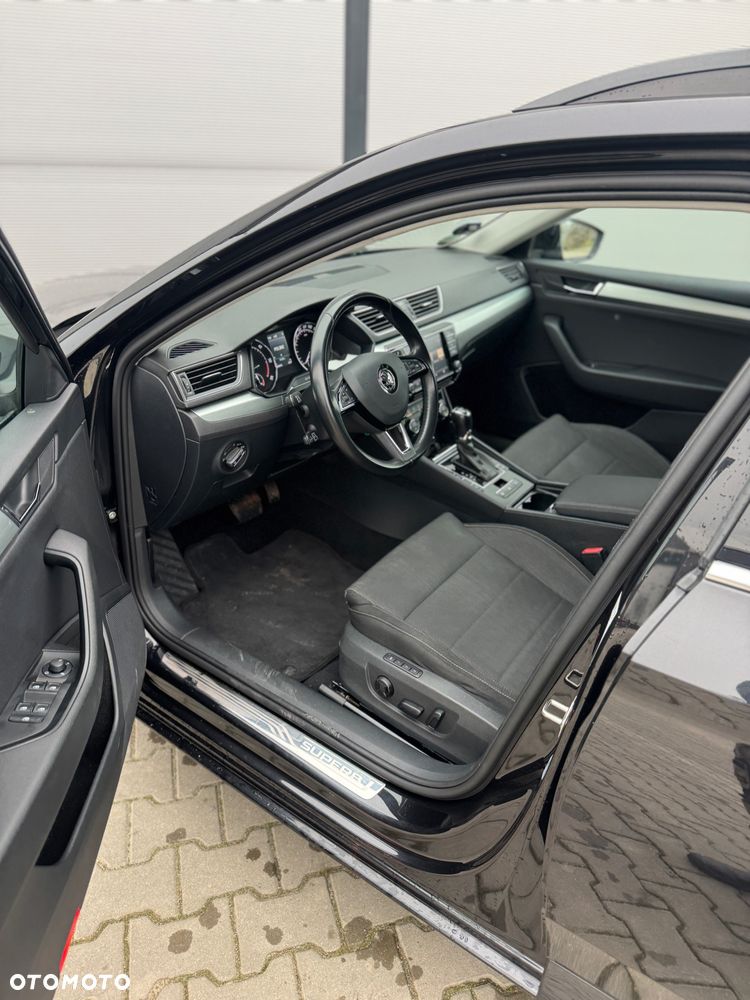 Skoda Superb 2.0 TDI DSG Premium Edition - 27