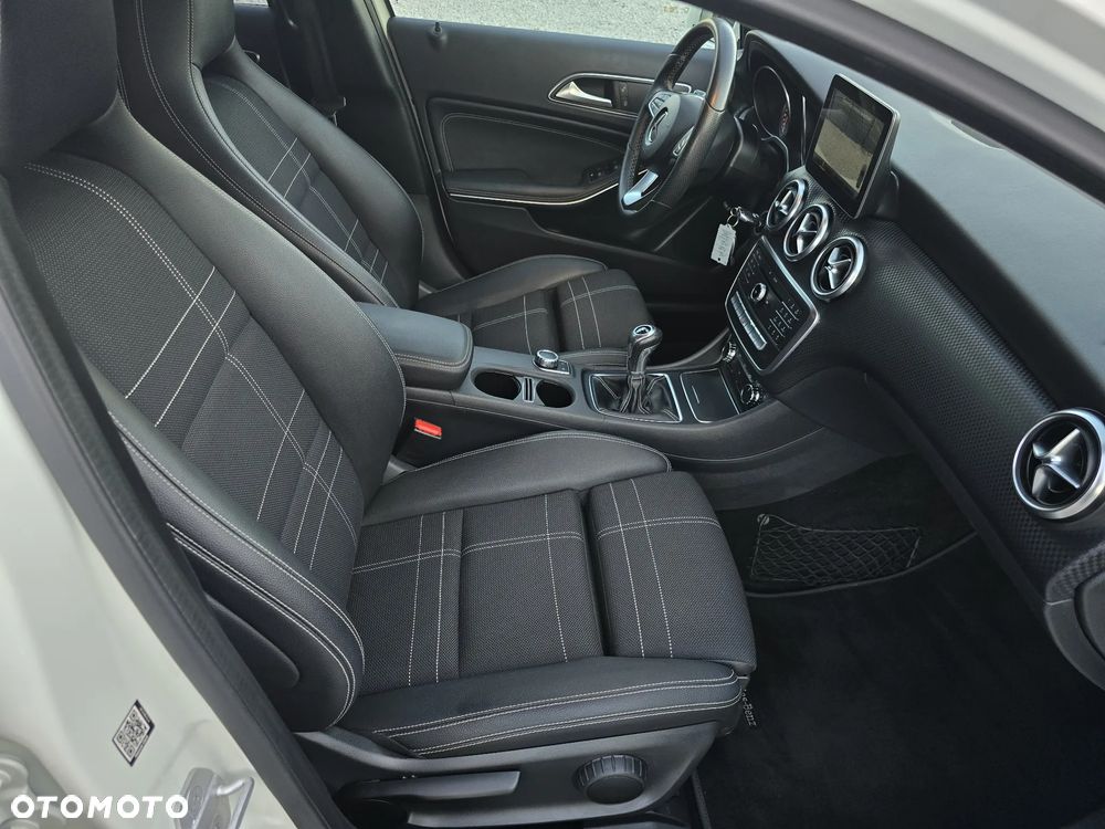 Mercedes-Benz Klasa A 180 (BlueEFFICIENCY) AMG Sport - 13