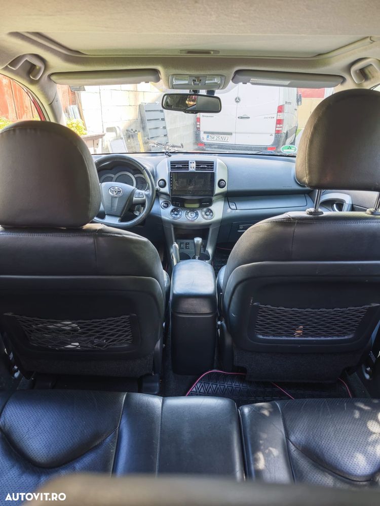Toyota RAV4 2.2L D-CAT A/T Executive - 6