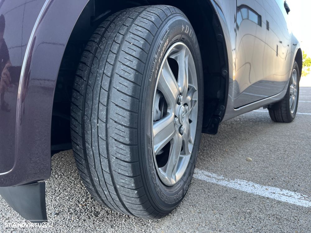 Toyota iQ 1.0 VVT-i 2 - 9