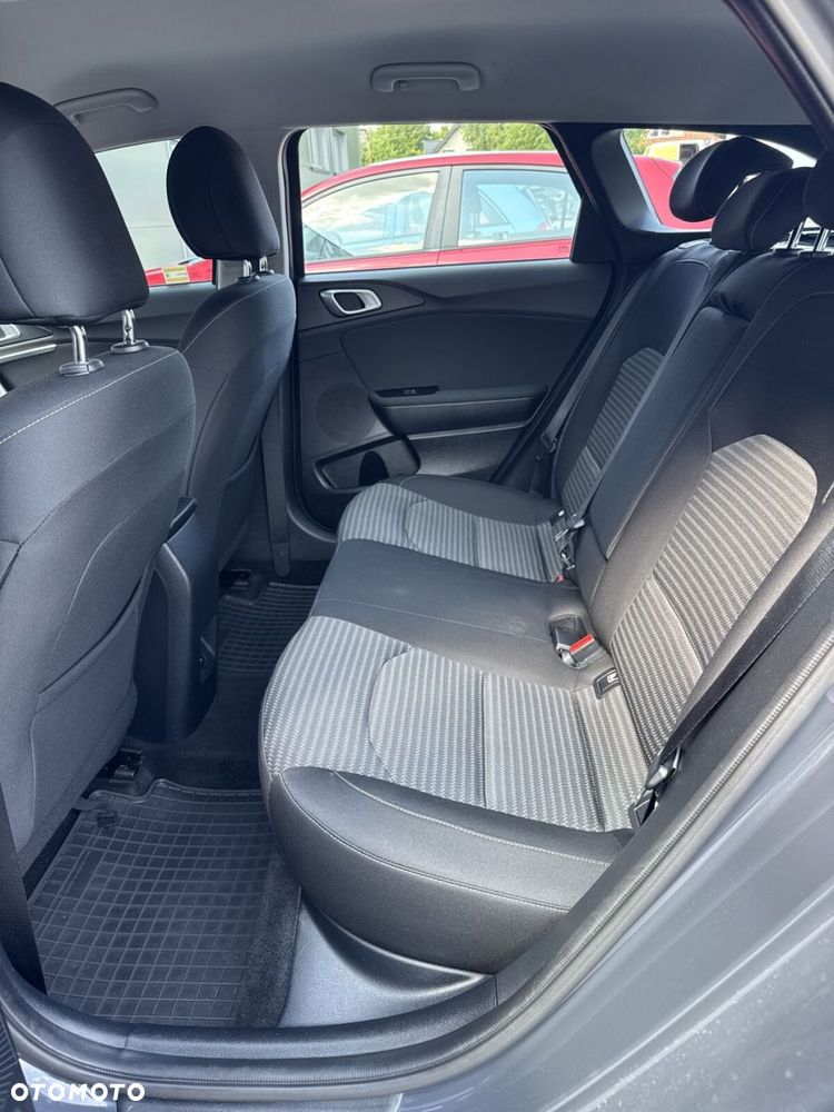 Kia Ceed 1.5 T-GDI M DCT - 24