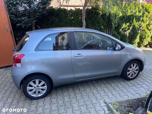Toyota Yaris 1.33 Luna - 2
