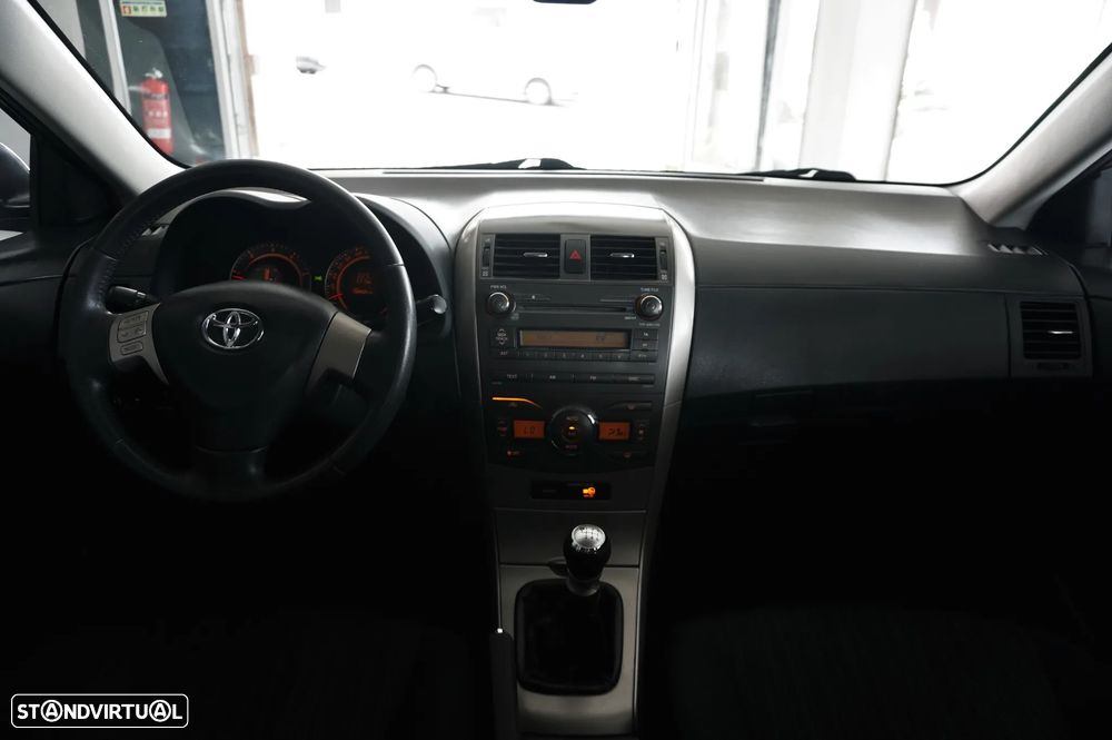 Toyota Corolla 1.4 D-4D PM - 7