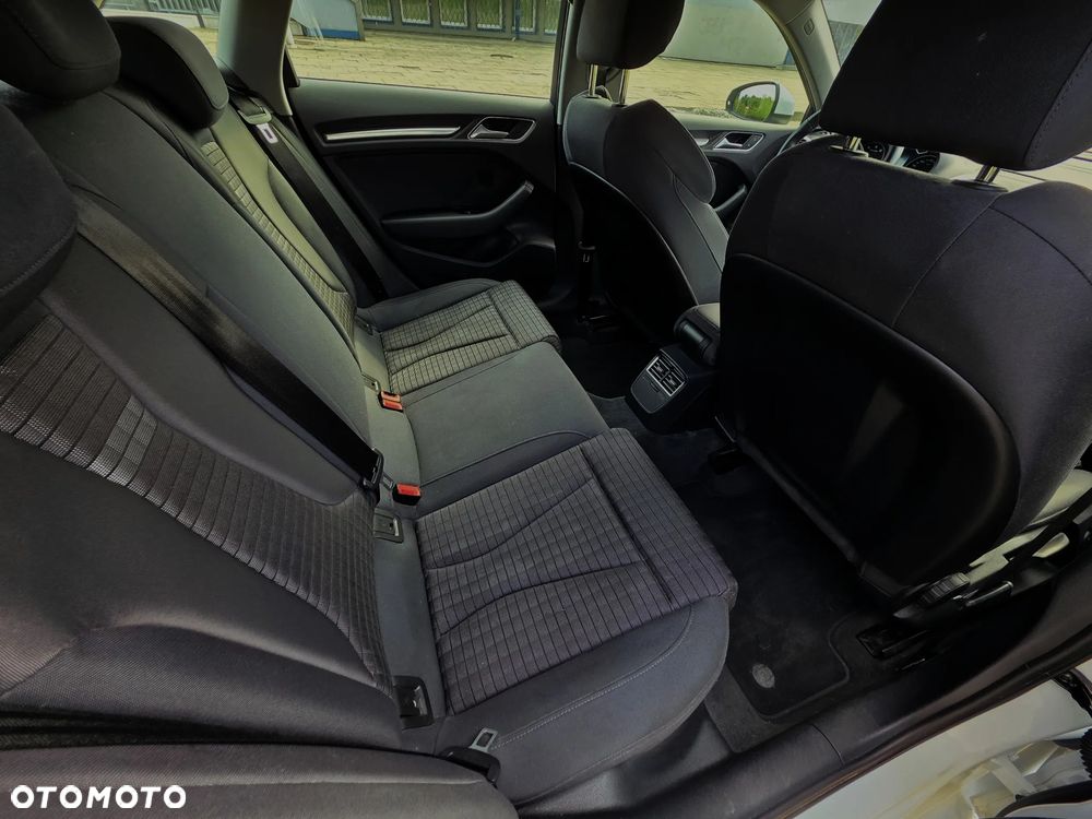 Audi A3 Sportback 1.5 TFSI cylinder on demand sport - 14