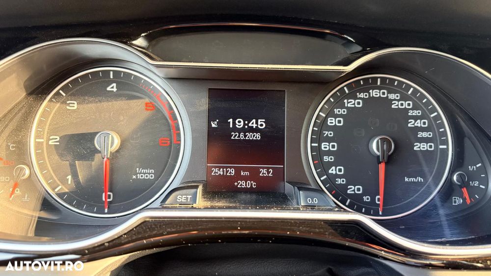 Audi A4 Limuzina 2.0 TDI - 11