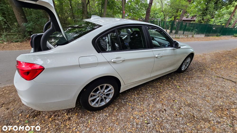 BMW Seria 3 318i Advantage - 3
