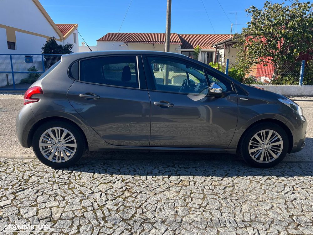 Peugeot 208 - 7