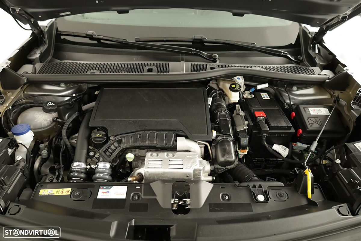 Peugeot 2008 1.2 PureTech Allure - 23