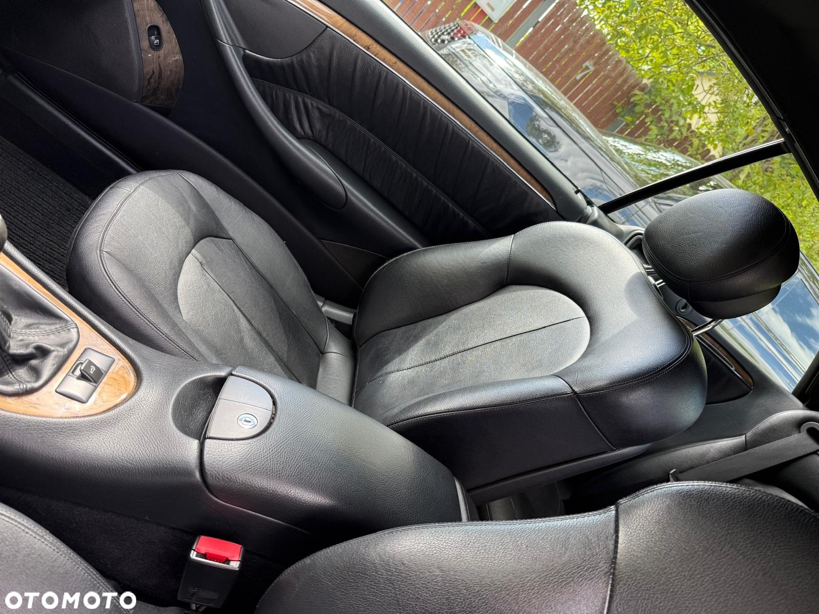 Mercedes-Benz CLK Cabrio 320 CDI Avantgarde DPF - 10