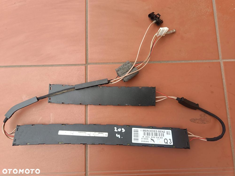MERCEDES W203 WZMACNIACZ ANTENOWY ANTENY A2038206489 - 1