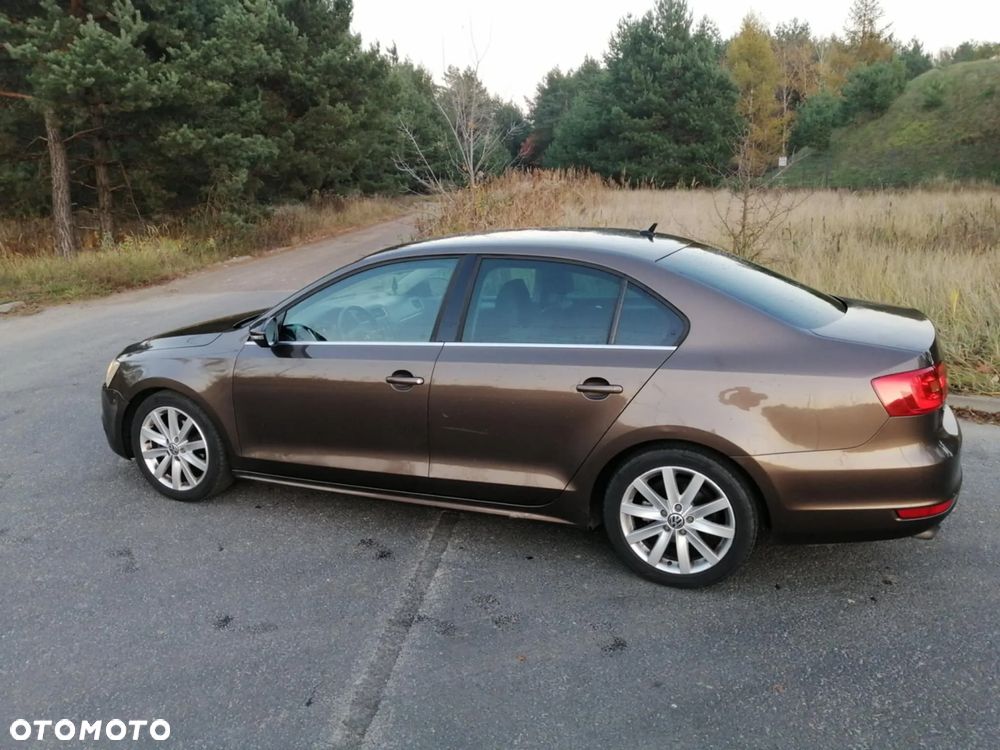 Volkswagen Jetta 1.4 TSI Highline - 3