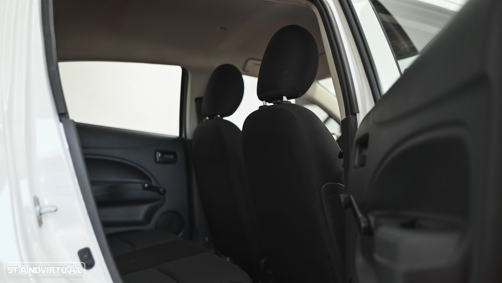 Mitsubishi Space Star - 30