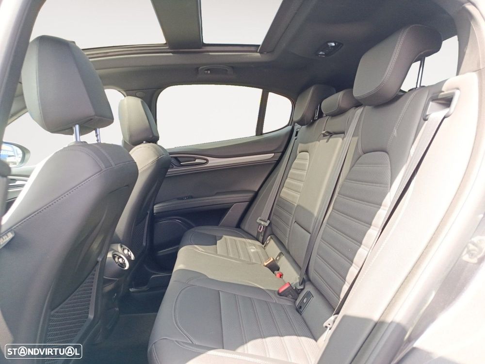 Alfa Romeo Stelvio 2.2 D Veloce Q4 AT8 - 13