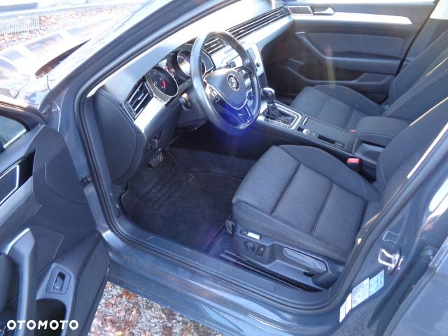 Volkswagen Passat 2.0 TDI SCR Comfortline DSG - 11