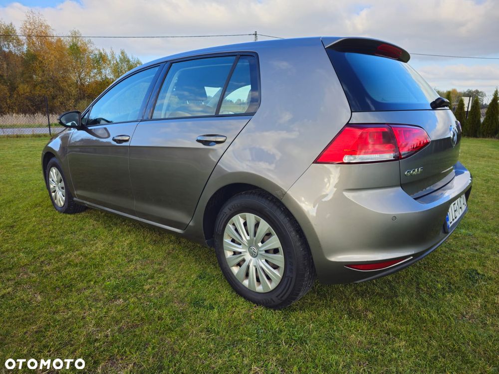 Volkswagen Golf - 11