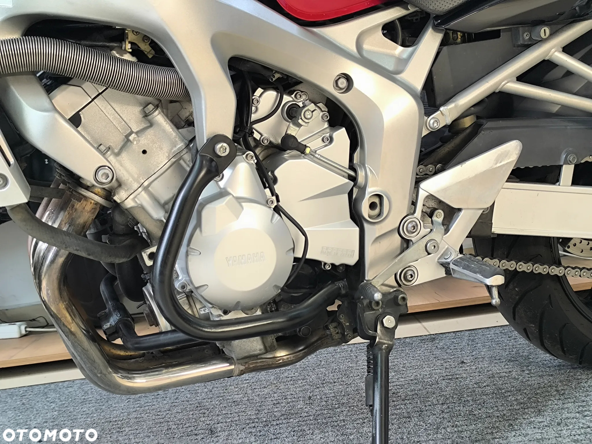 Yamaha FZ6 - 24