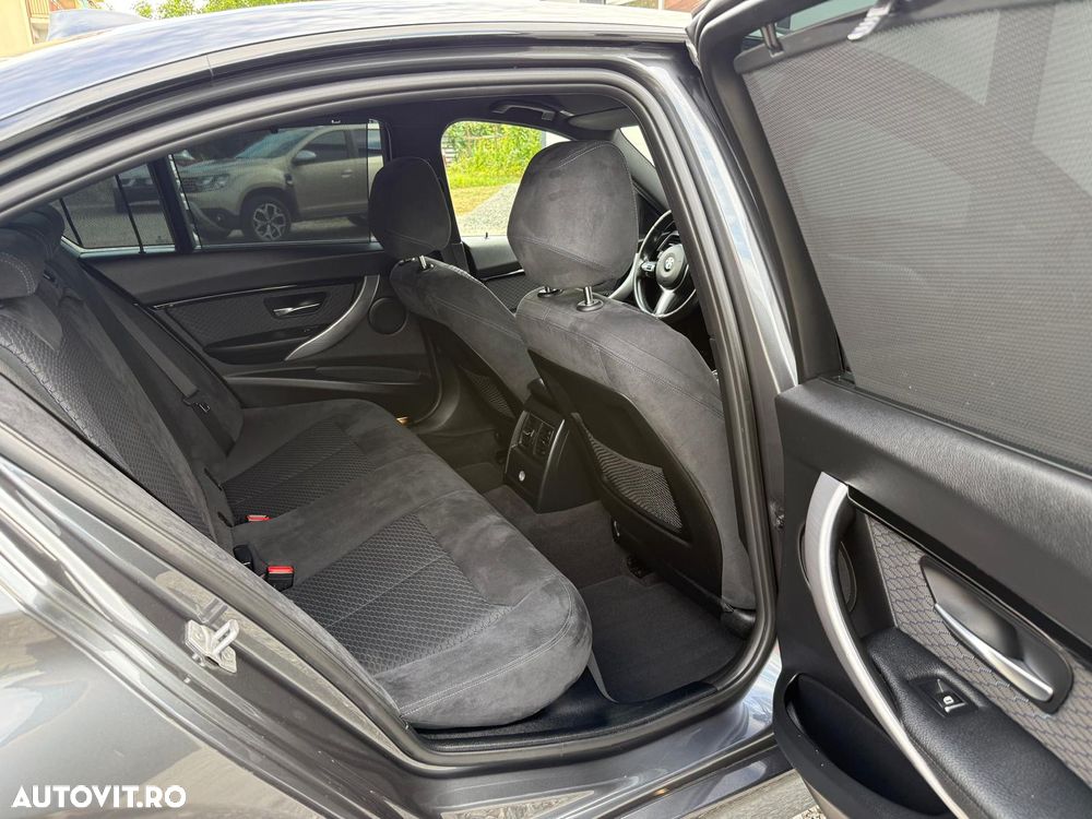 BMW Seria 3 318i Aut. M Sport - 16