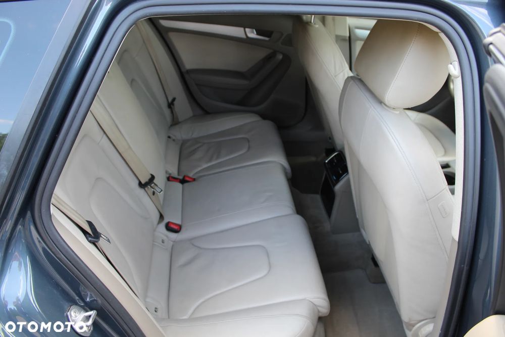 Audi A4 Avant 2.0 TDI e DPF Ambiente - 20
