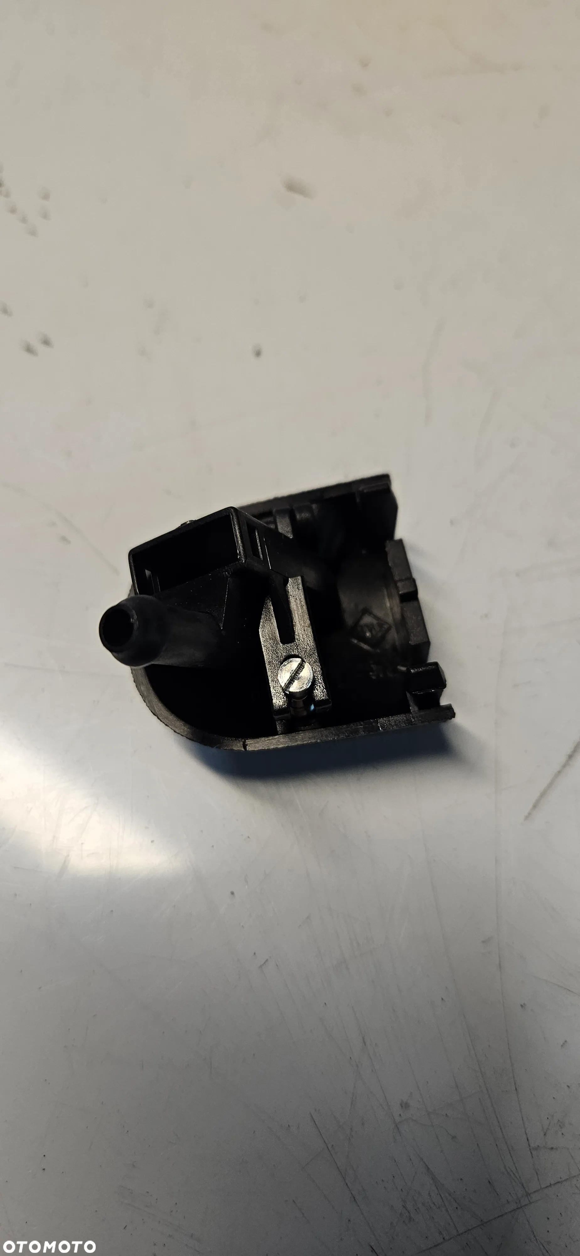 Dysza spryskiwacza szyby czołowej Mercedes A0008603347 NOWA - 2