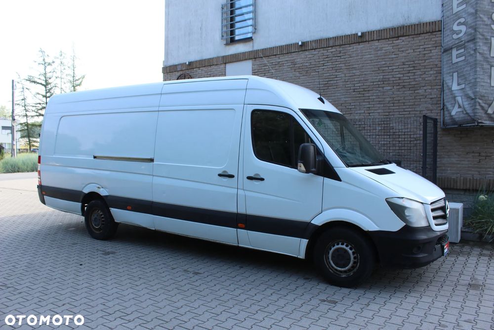 Mercedes-Benz Sprinter - 12