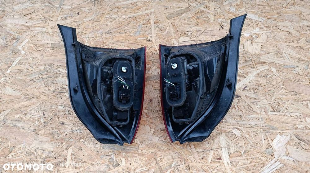 LAMPA TYLNA LEWA EUROPA LEWY TYŁ RENAULT TWINGO II 2 2012 1.2B LIFT - 8