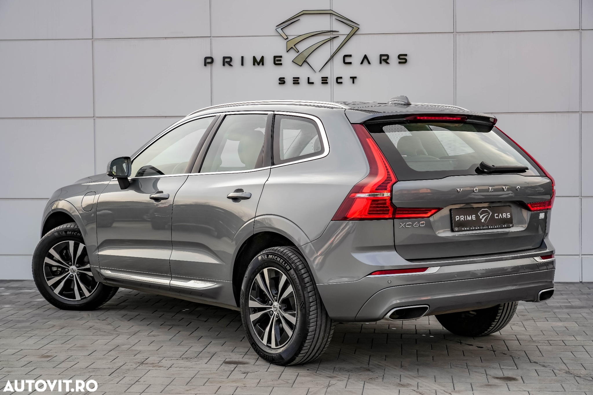 Volvo XC 60 T6 AWD Recharge Geartronic Inscription - 4