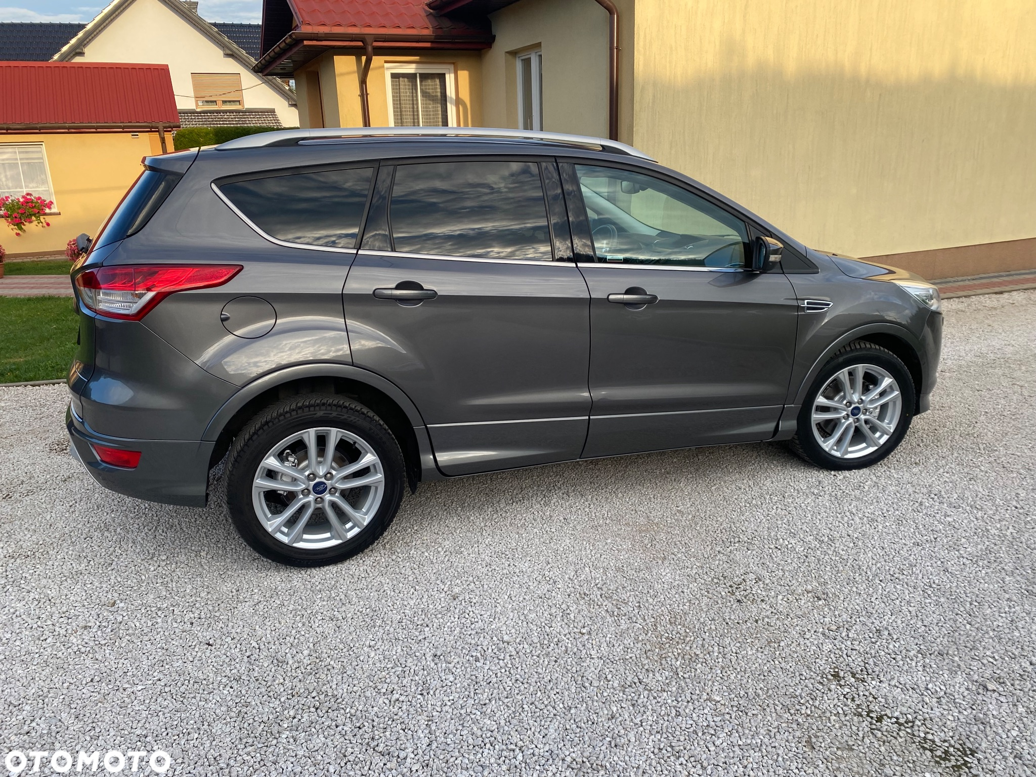 Ford Kuga 2.0 TDCi Titanium - 4