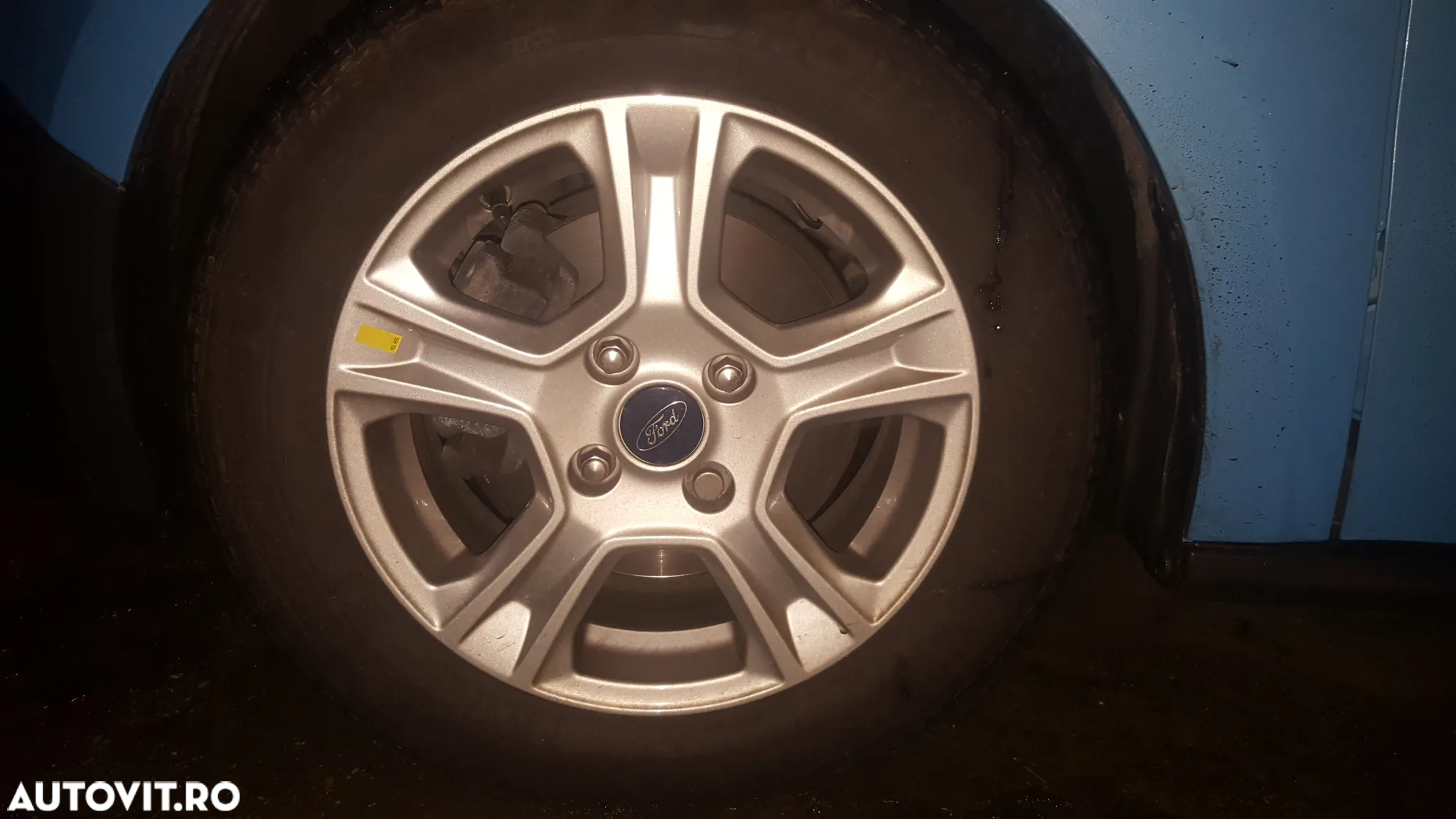 Ford Transit Courier - 4