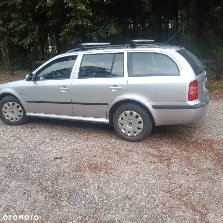 Skoda Octavia 1.6 Ambiente - 3