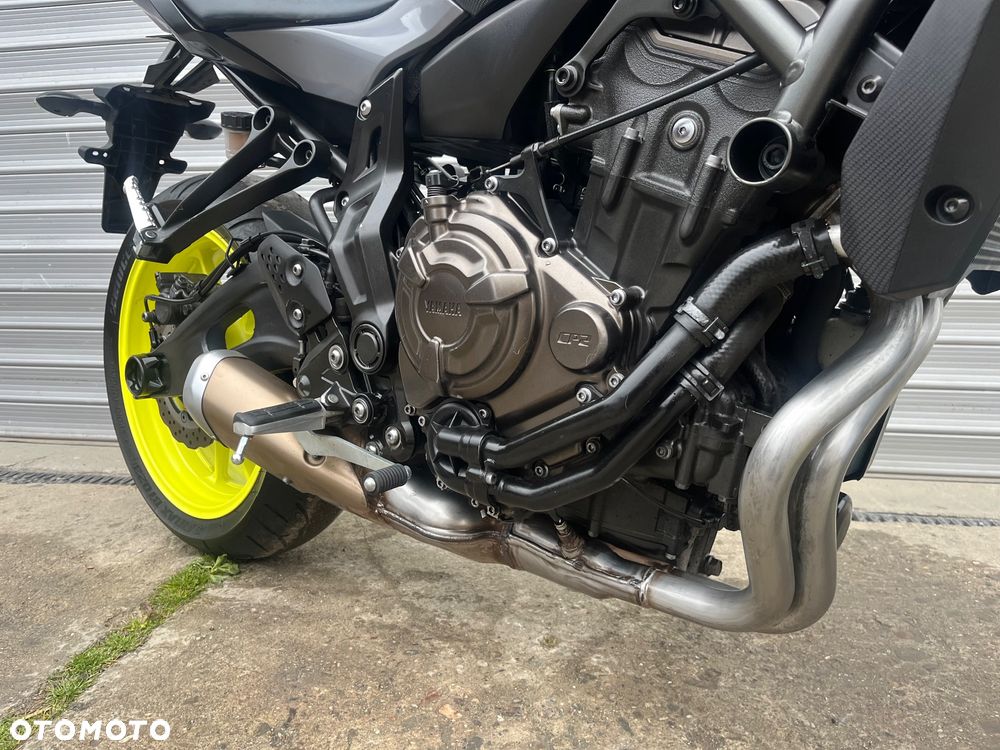 Yamaha MT - 27