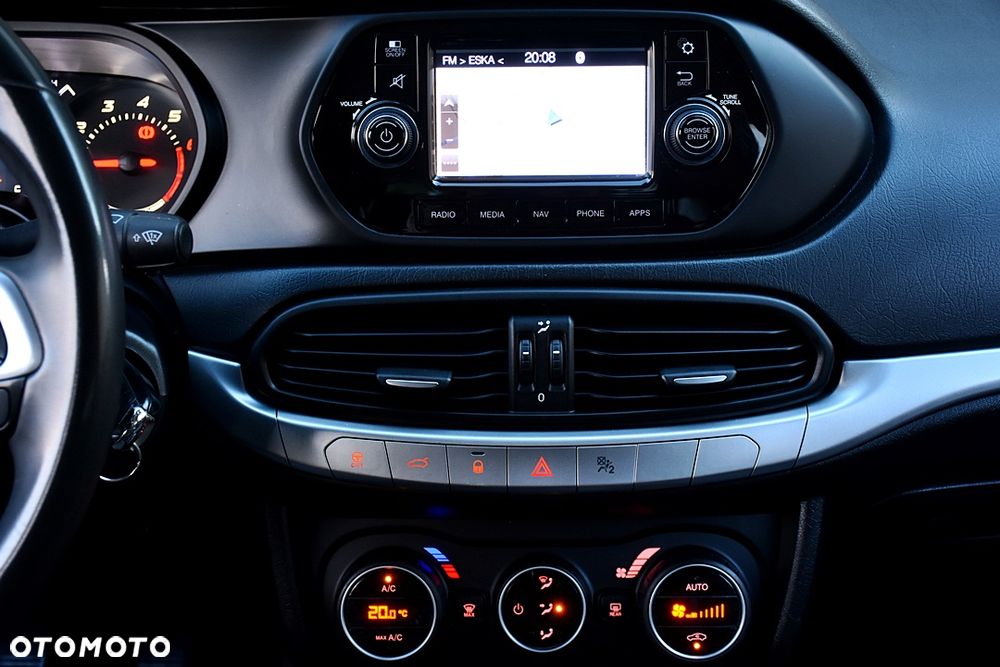 Fiat Tipo 1.4 16v Lounge EU6d - 25