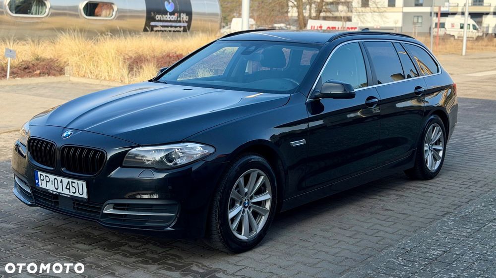 BMW Seria 5 525d xDrive - 6