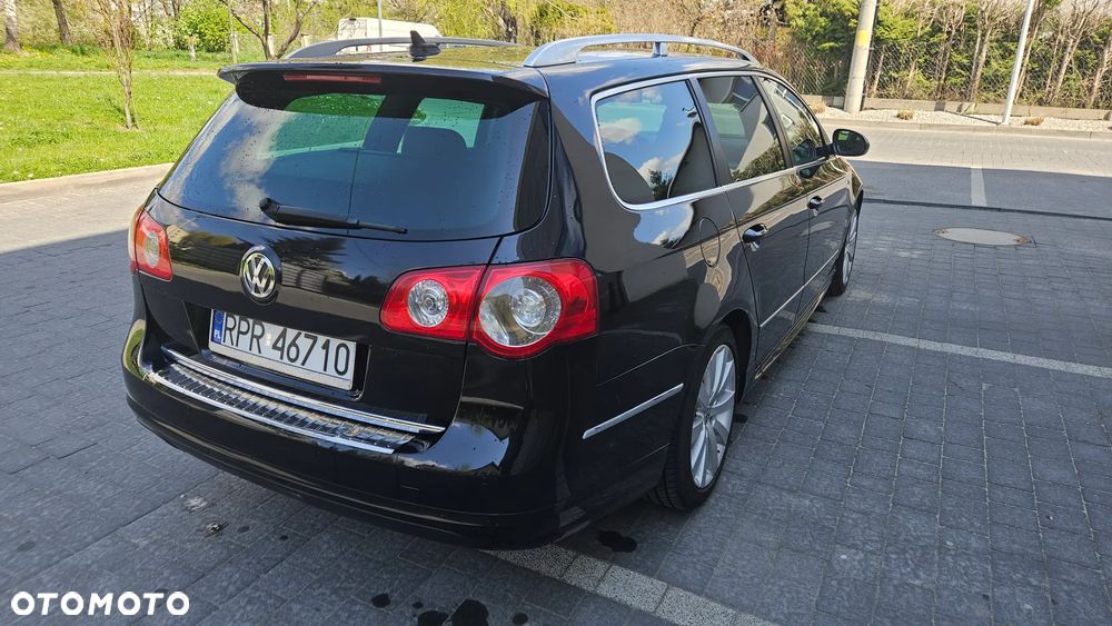 Volkswagen Passat 2.0 TDI Comfortline R-Style - 9