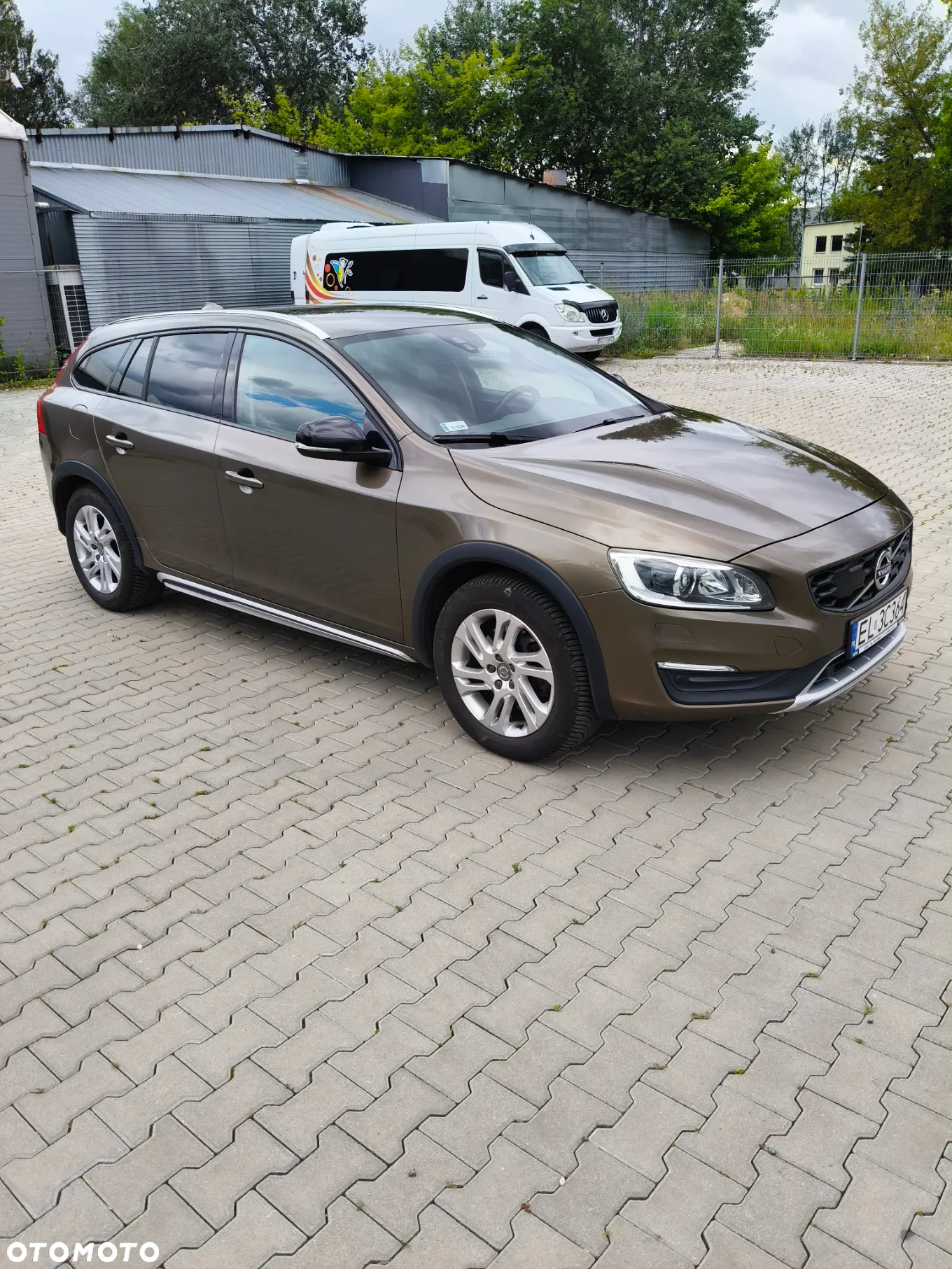 Volvo V60 Cross Country T5 AWD Summum - 2