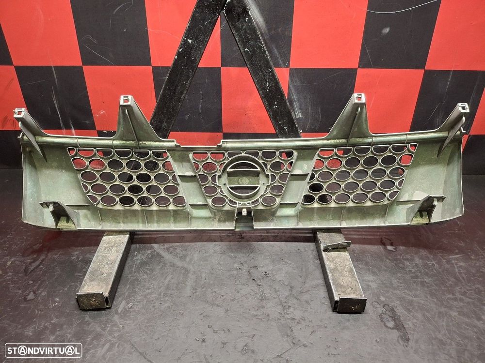 Grelha Da Frente Nissan Pick Up (D22) - 2