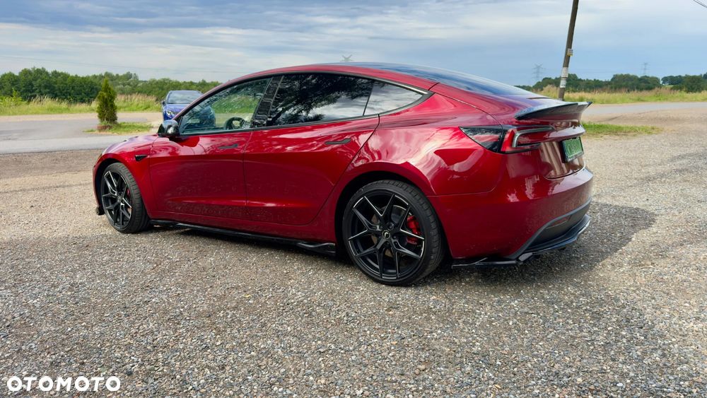Tesla Model 3 - 8