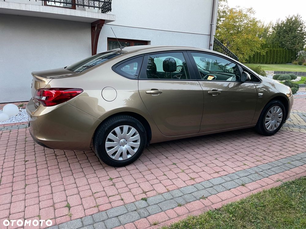 Opel Astra - 2