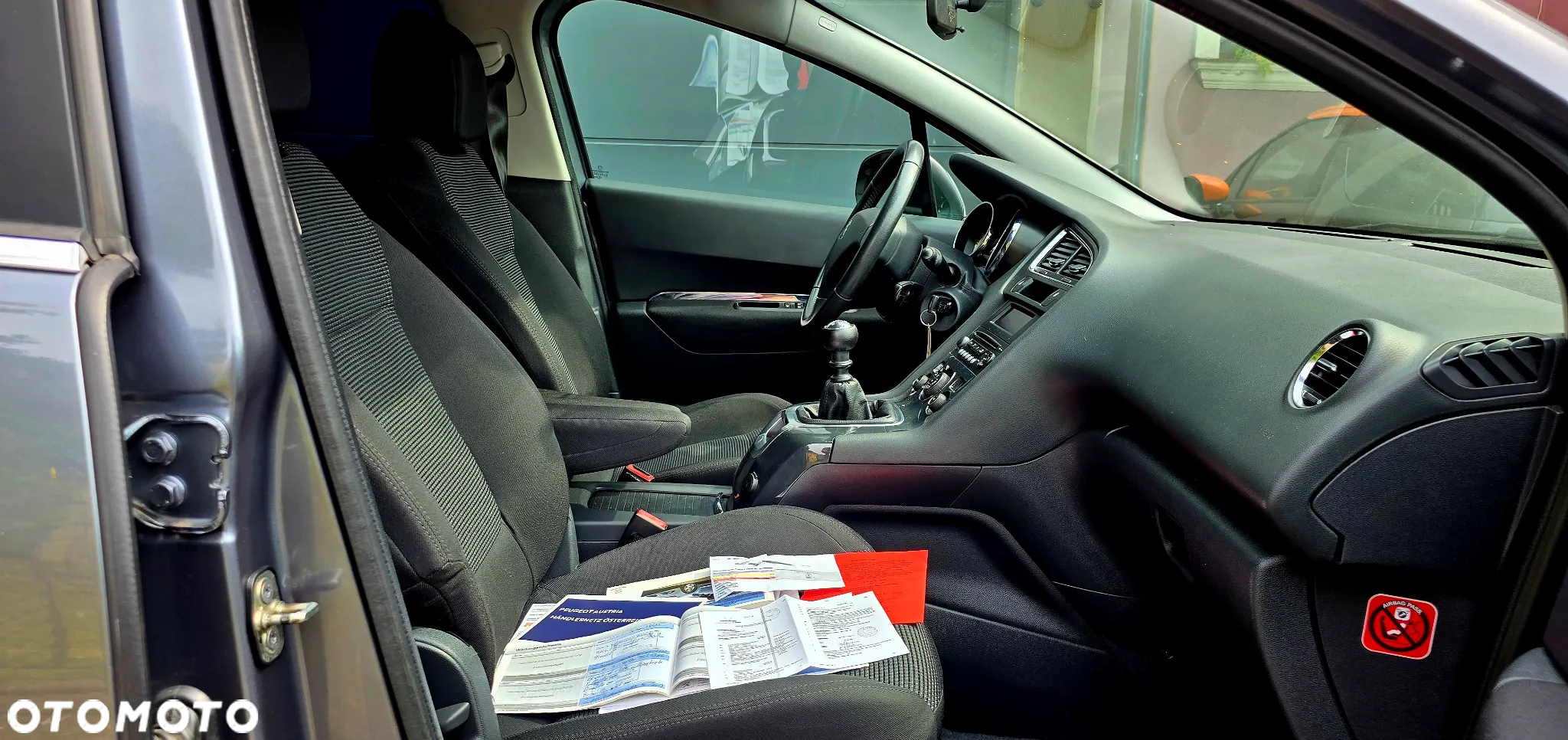 Peugeot 5008 1.6 HDi Family 7os - 9