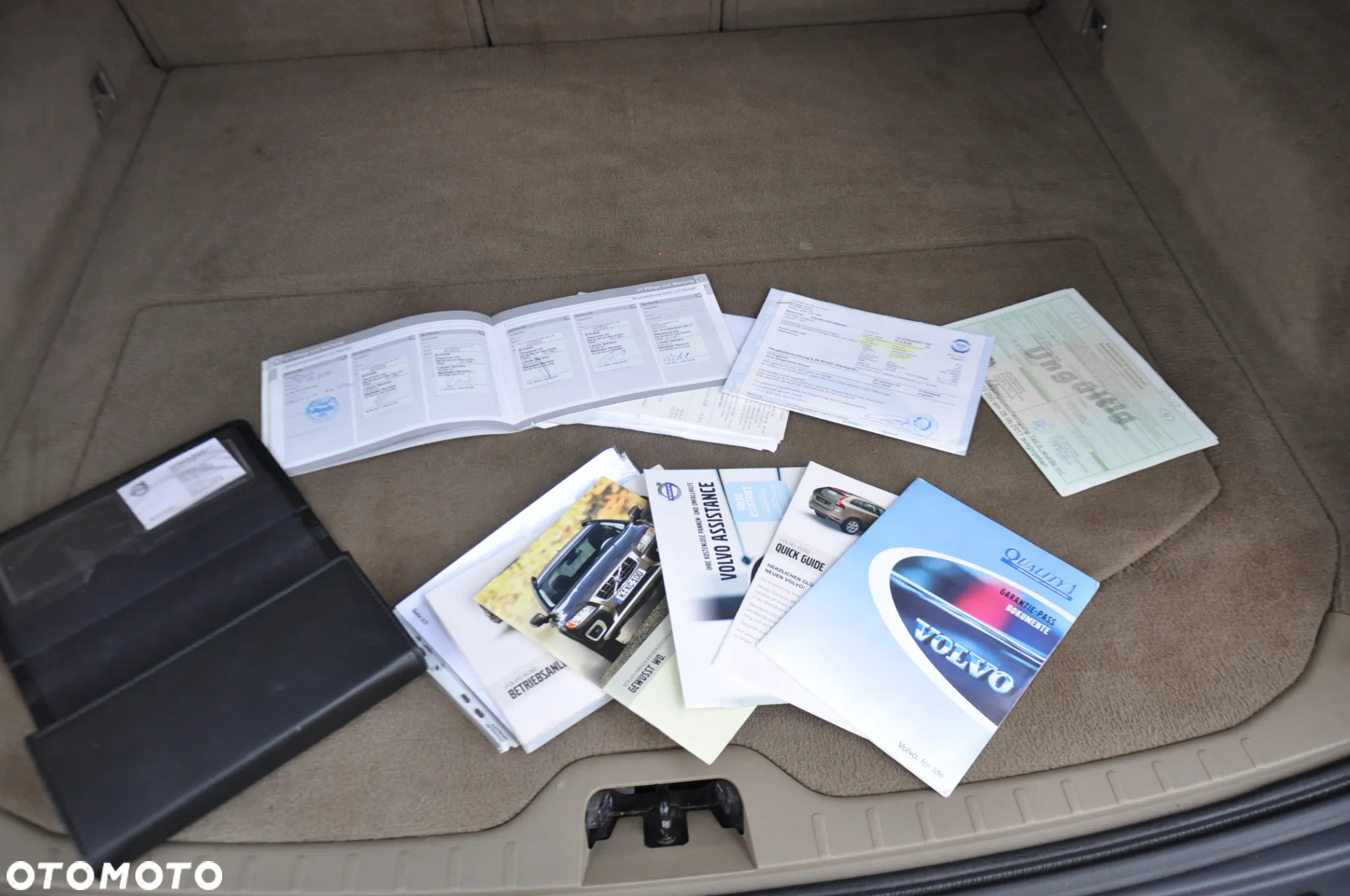 Volvo XC 60 2.4D AWD R-Design - 8