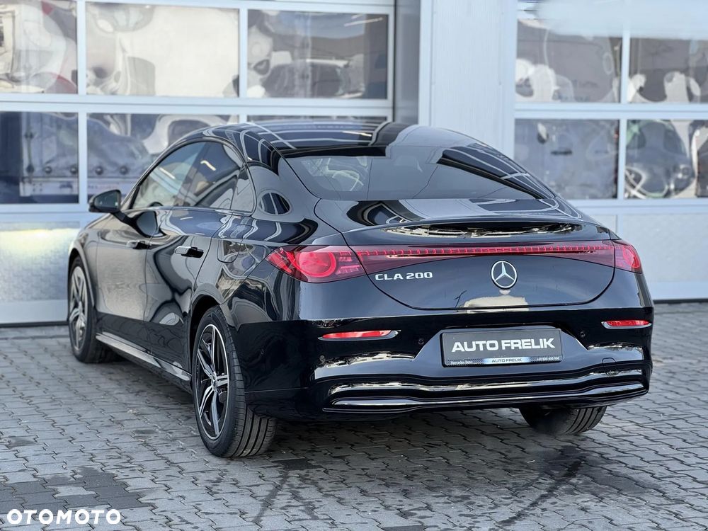 Mercedes-Benz CLA 200 mHEV 8G-DCT - 11