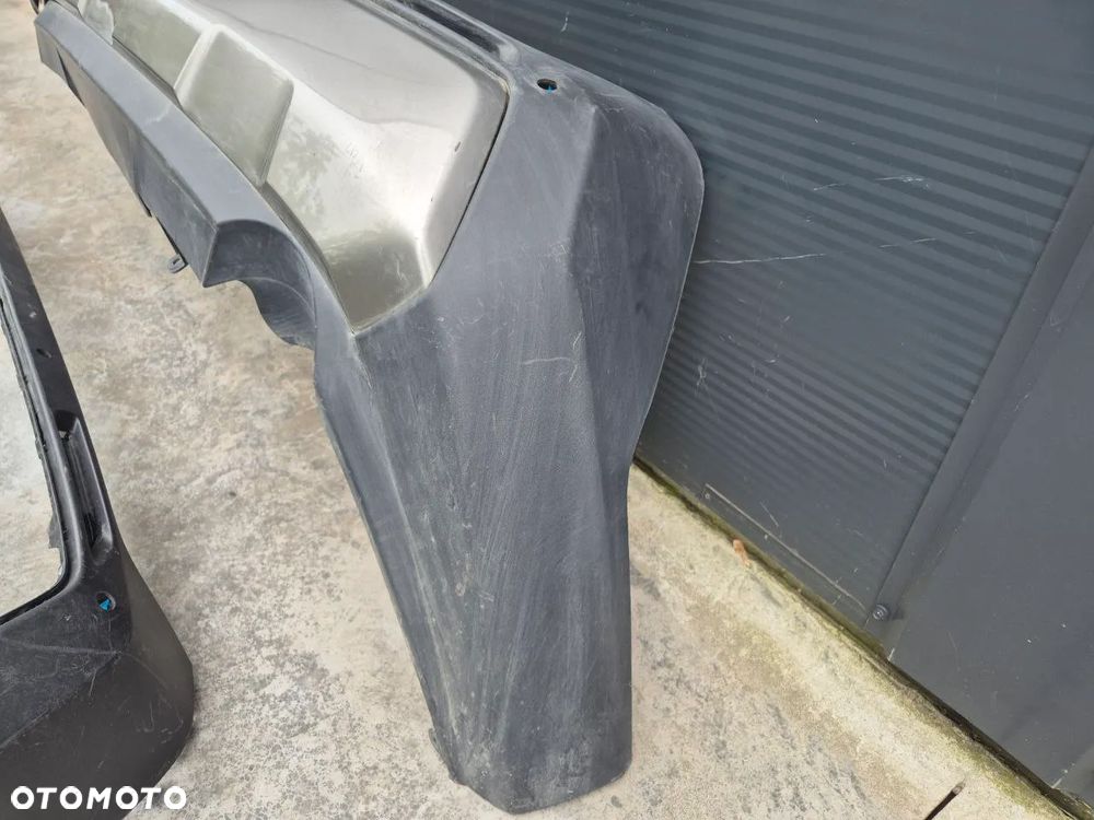 ZDERZAK TYŁ TOYOTA RAV 4 V - 15