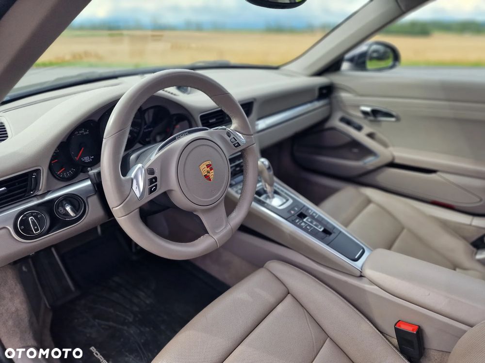 Porsche 911 Carrera Black Edition PDK - 22